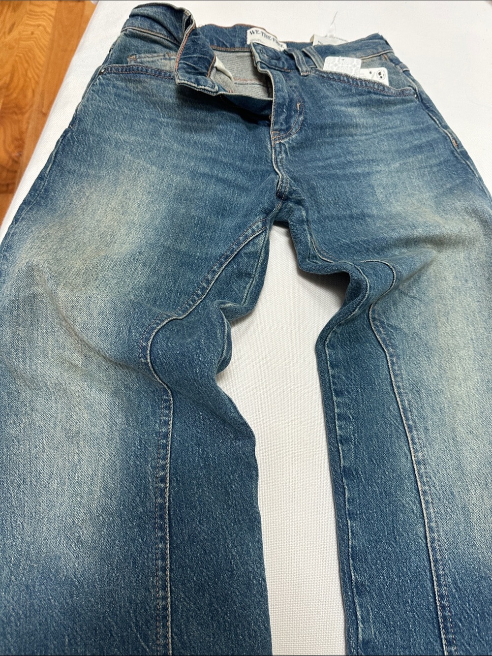 WE THE FREE  Straight Jeans in Medium Blue Denim